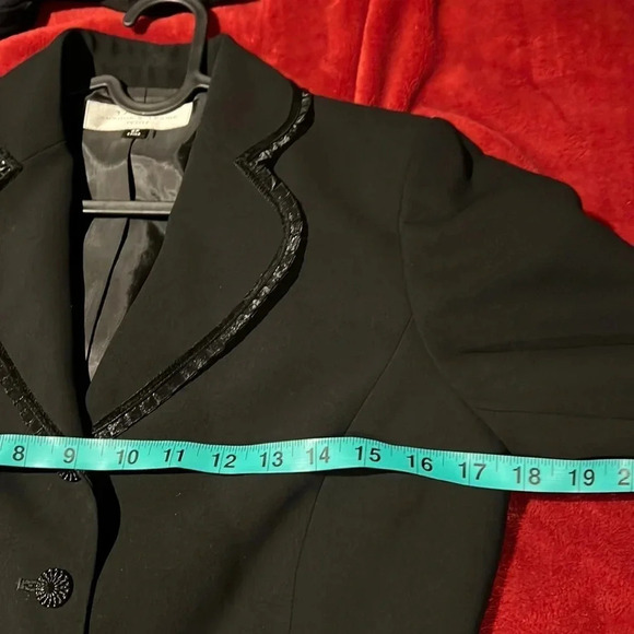 Tahari Satin bow trim triple breasted Crepe blazer Sz 6 petite - Picture 9 of 16